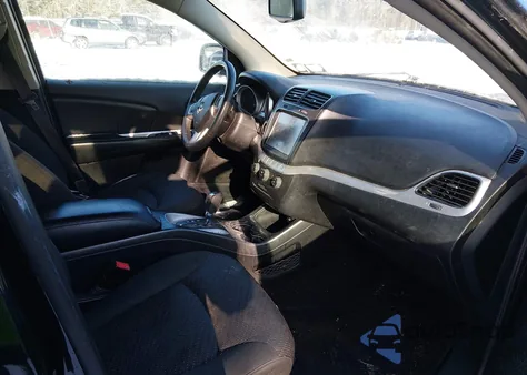 2015 Dodge Journey Sxt z USA, uszkodzony, nr VIN 3C4PDCBB7FT736688